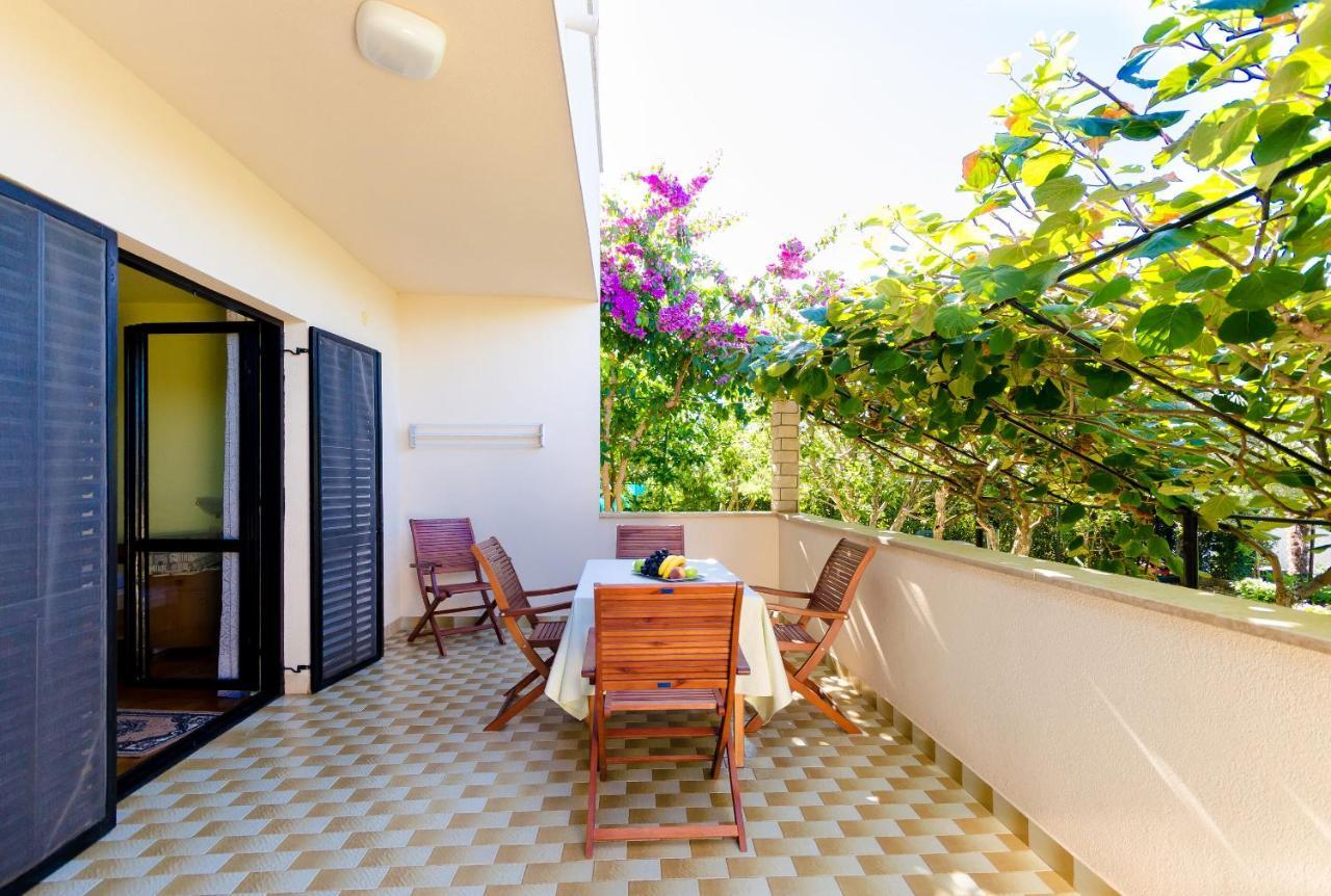 Apartments Dragutin Medulin Exterior foto